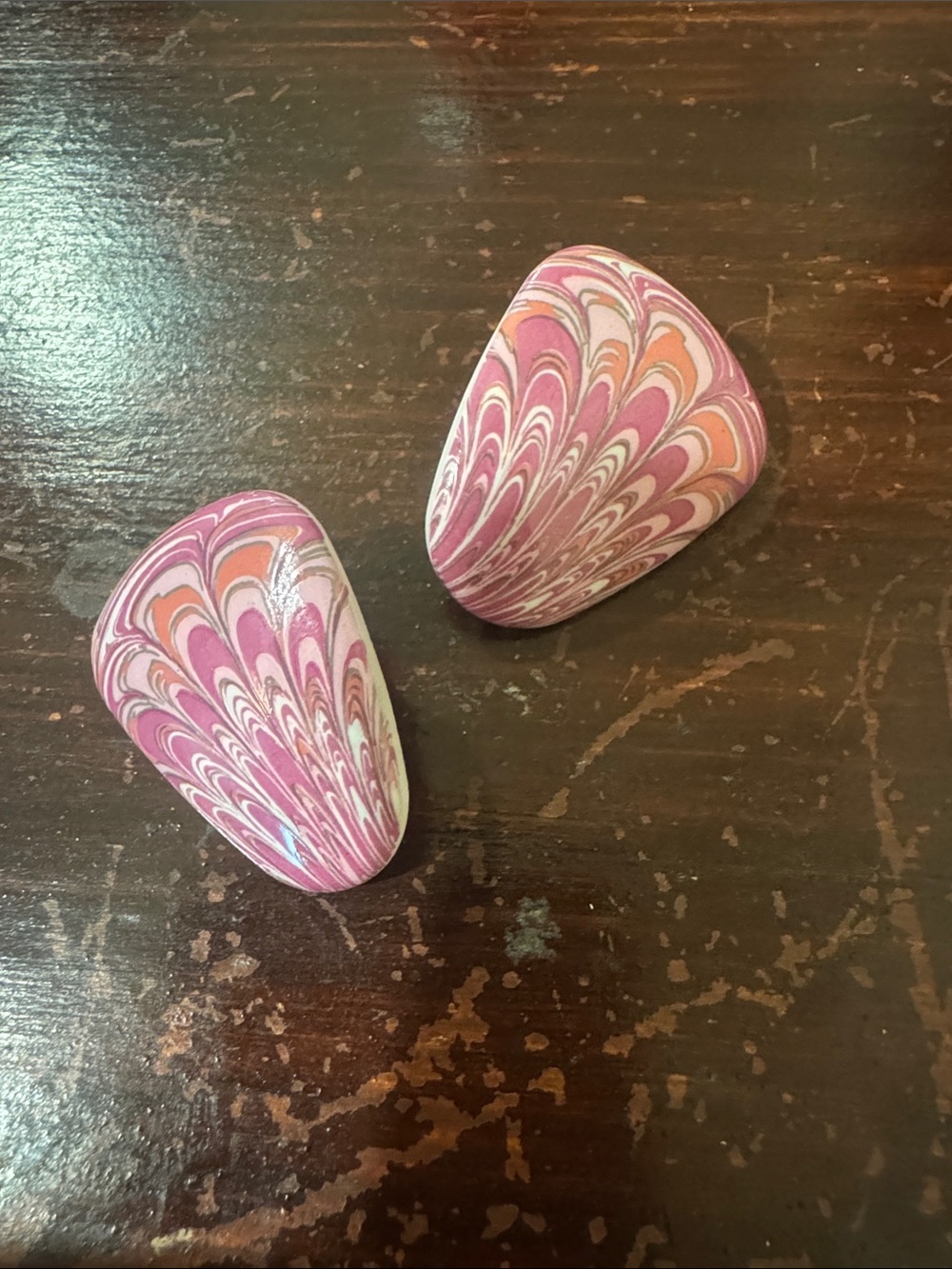 Marbled Pink Shell-Patterned Earrings